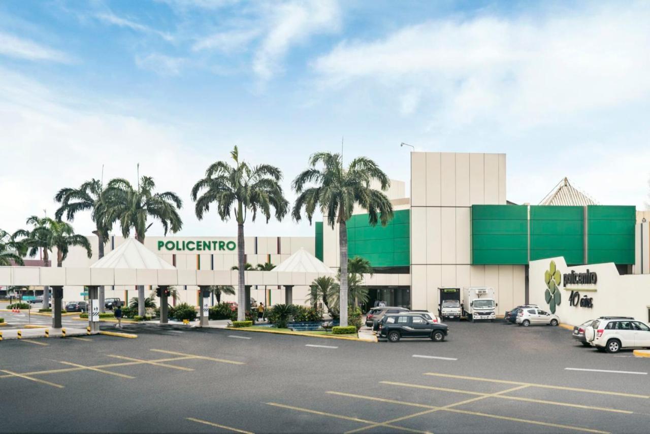 Mega Suite Junto Al San Marino Shopping 瓜亚基尔 外观 照片